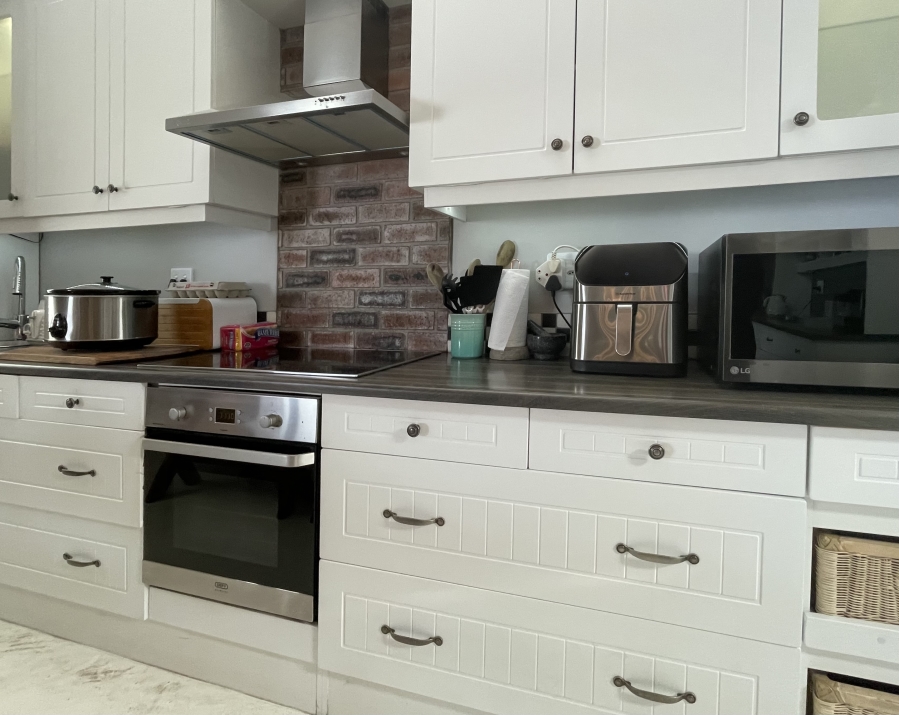 4 Bedroom Property for Sale in Paradise Beach Western Cape
